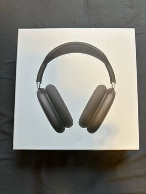 Over-Ear Headphones - Space Gray